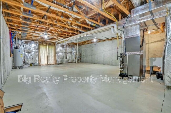 Building Photo - 2024 Morgan Hill Dr