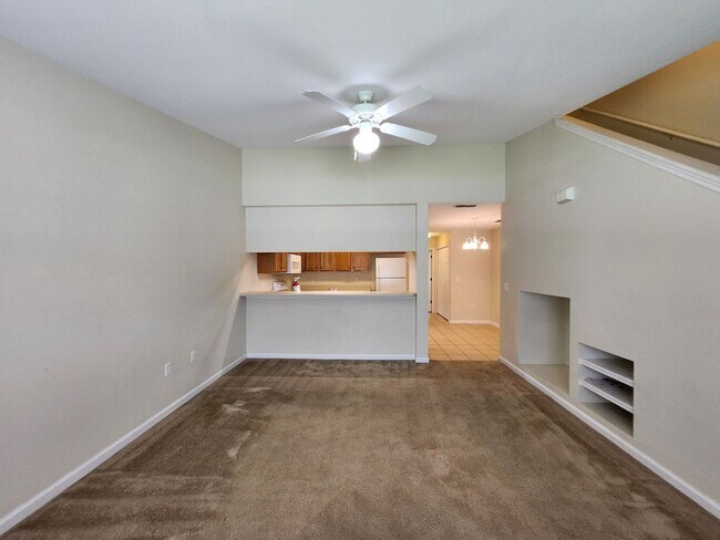 Building Photo - Large 3 bedroom town home with pool and gym for rent June 8, 2026 for $1650 per month