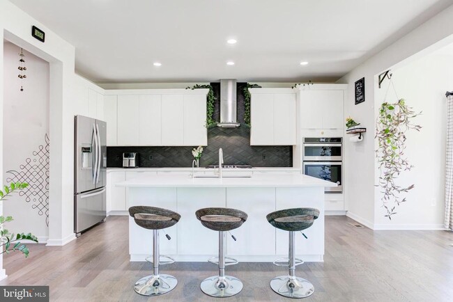 Building Photo - 41355 Tarragon Leaf Dr