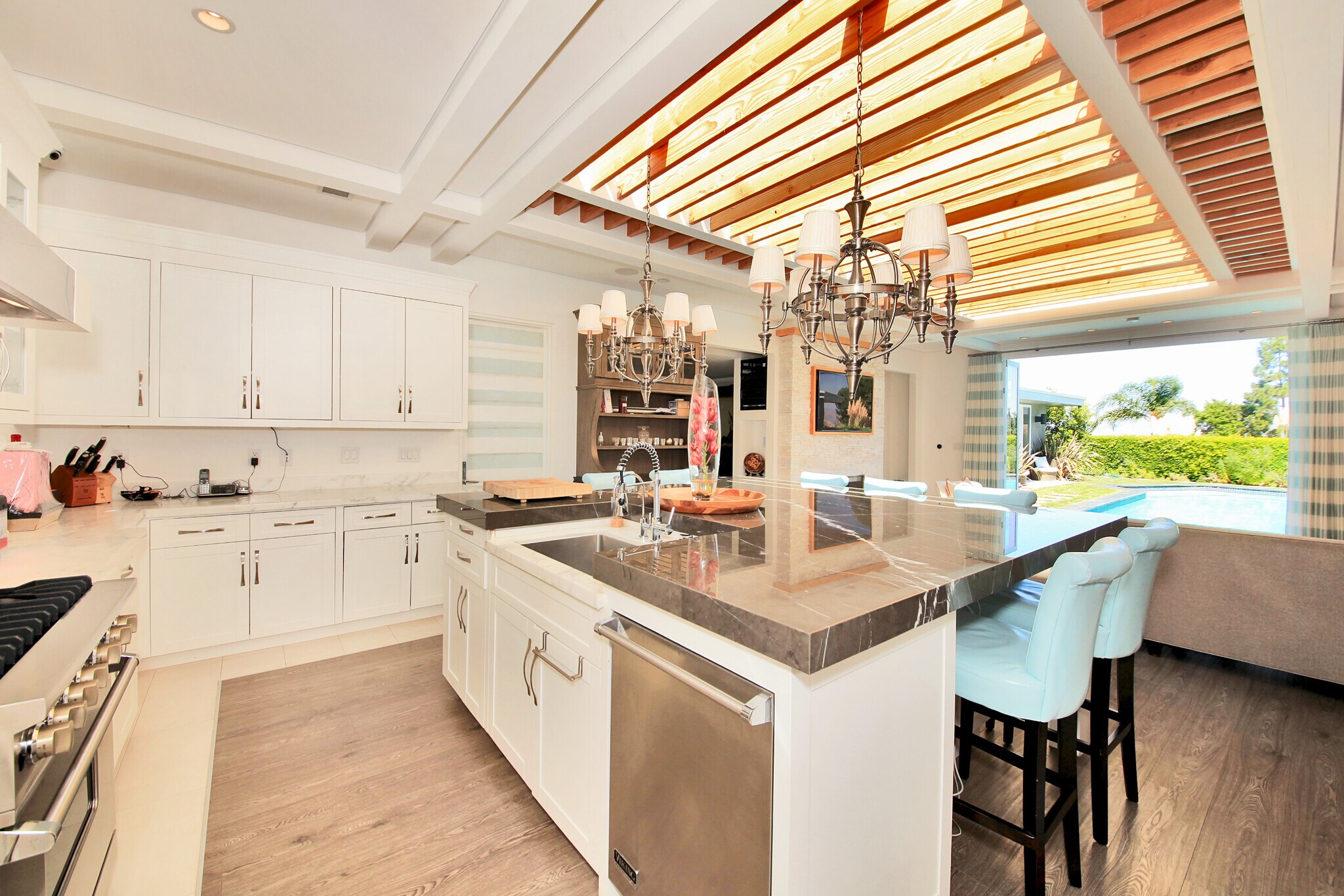 Building Photo - 3054 Elvido Dr