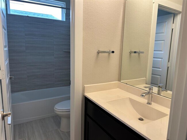 Building Photo - 3535 Gore Creek Dr