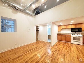 Building Photo - Spacious Pilsen 2 bedroom 1 bath with bonu...