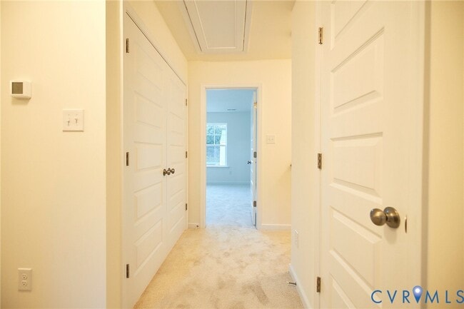 Building Photo - 240 Greenpark Rd