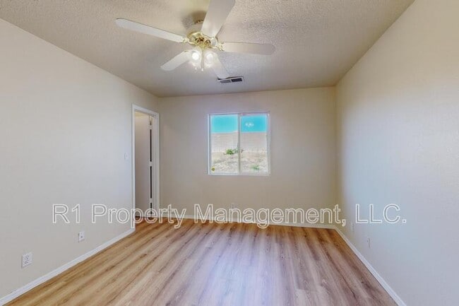 Building Photo - 3473 Martin Meadows Dr NE