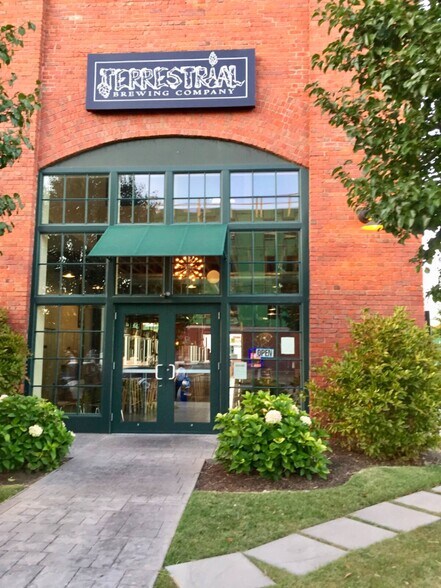 Terrestrial brewery and patio with lake views just 50 yards from your front door! - 1247 W 75th St