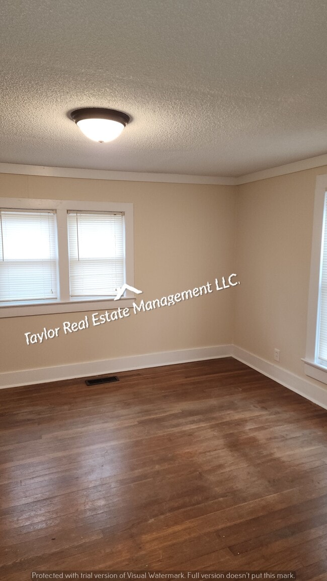 Building Photo - 714 Howell St