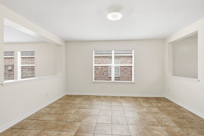 Building Photo - 7719 Serene Wood Ln
