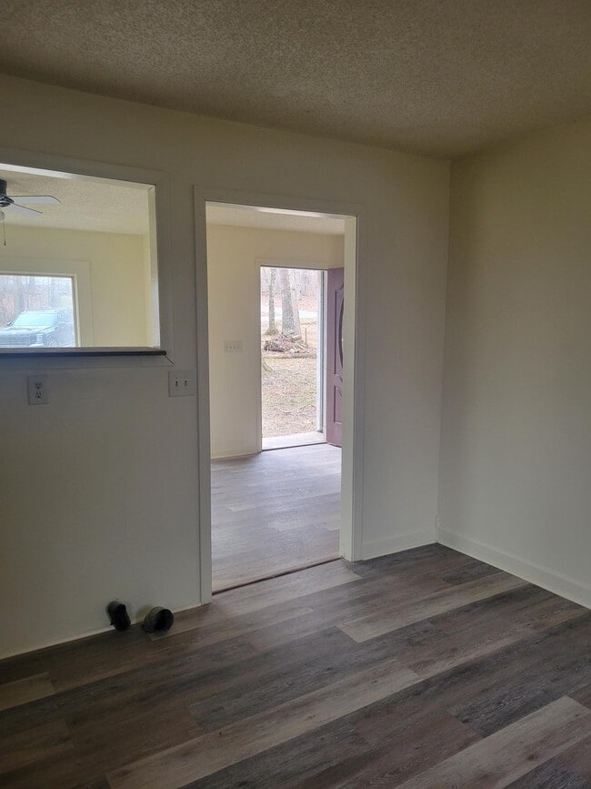 Building Photo - 71 Fox Den Ln