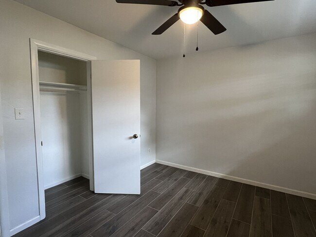 Building Photo - Beautifully Renovated 3 Bed 2 Bath on 17th Av South of Northern