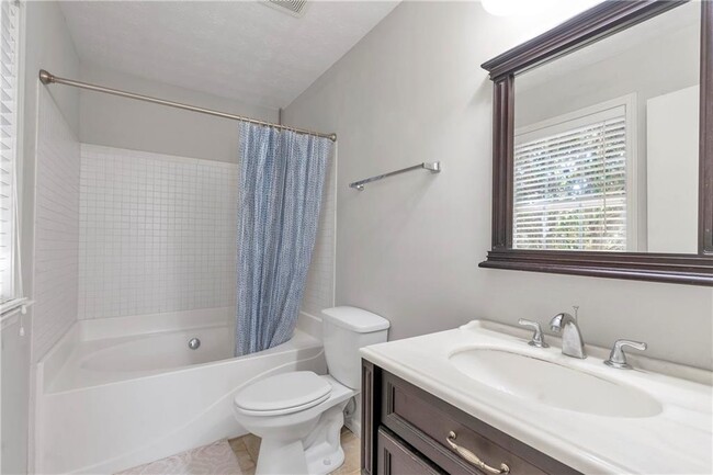 Building Photo - 2452 Inverloch Cir