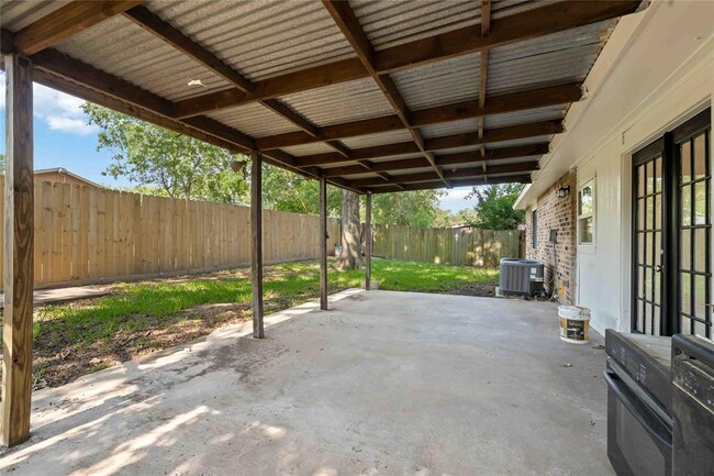 Building Photo - 17415 N Barker St