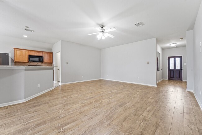 Building Photo - 2614 Royal Thistle Dr