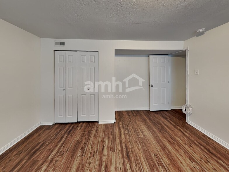 Building Photo - 7051 W Saw Timber Way