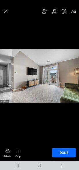 Building Photo - 6161 Willow Pl