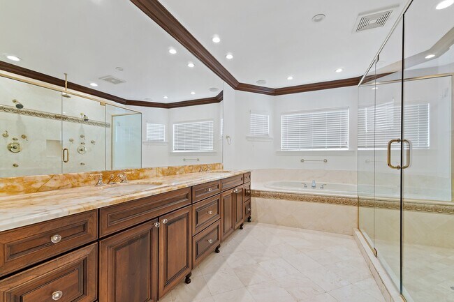 Building Photo - 702 Maritime Way