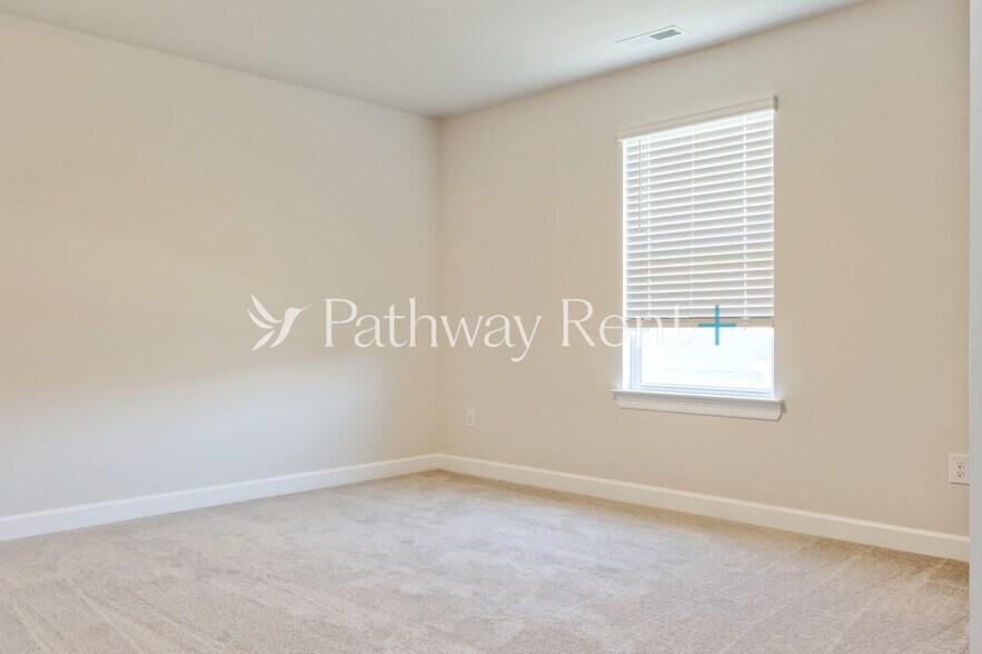 Building Photo - 3514 Quintana Dr