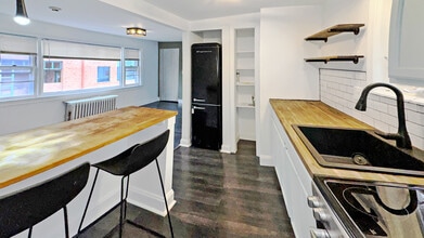 Building Photo - 18 Riverside Ave