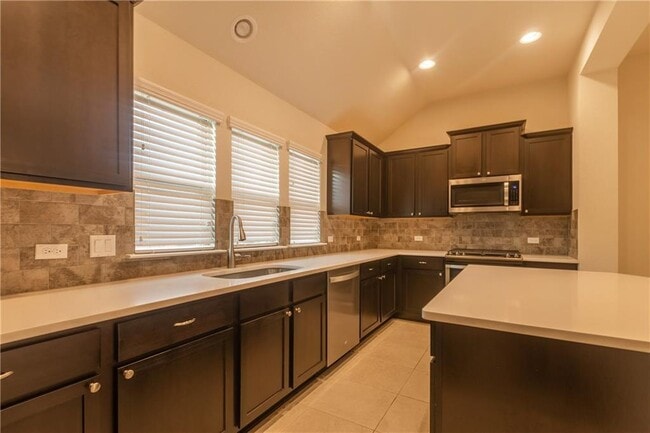 Building Photo - 124 Crooked Trail