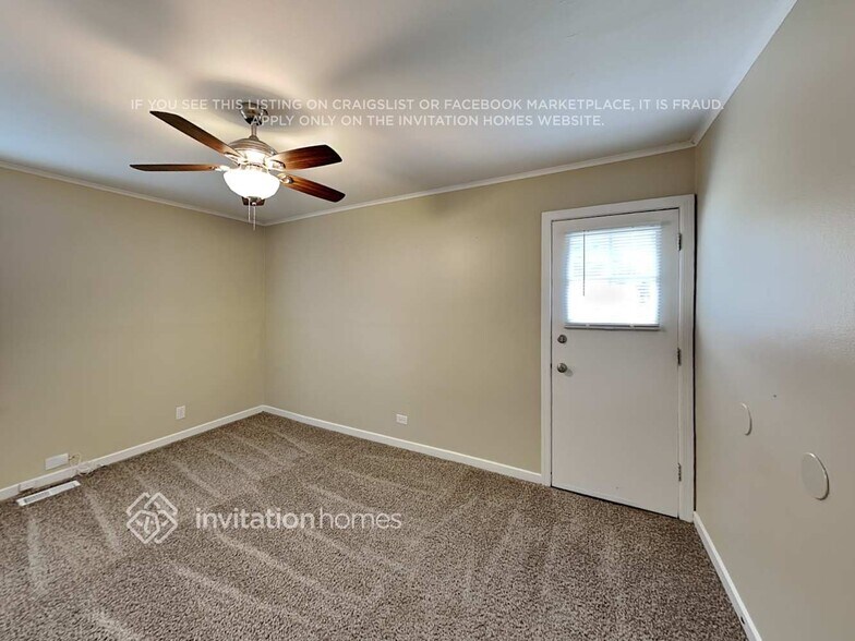 Building Photo - 9243 S 49th Ct