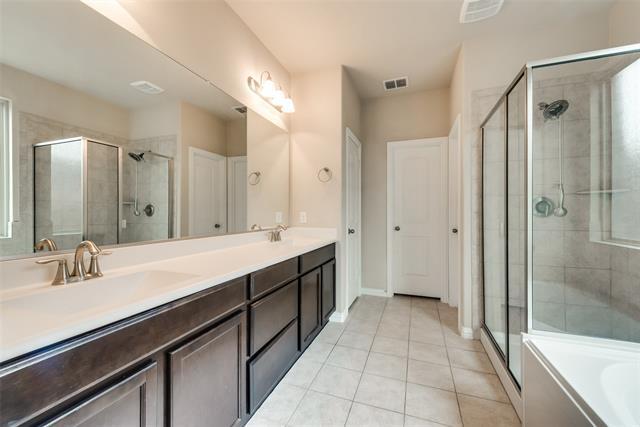 Building Photo - 16417 Stillhouse Hollow Ct