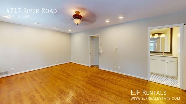 Building Photo - Bethesda/Friendship Heights Four Bedroom I...