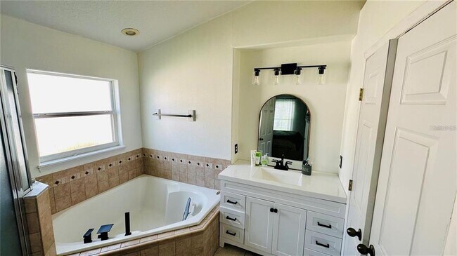 Building Photo - 3600 Yellow Bird Ct