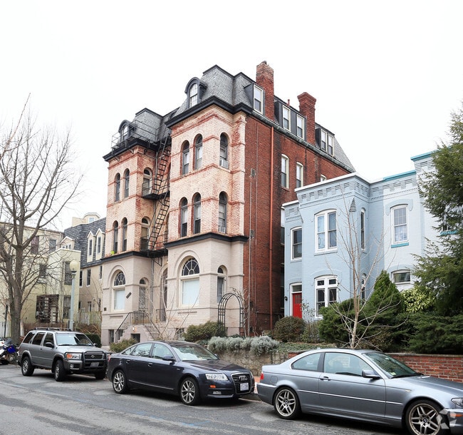 Primary Photo - 1512 Corcoran St NW