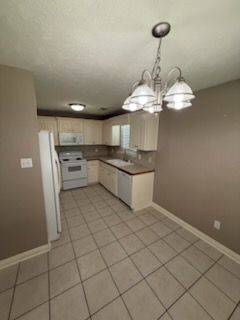 Building Photo - 1204 Pinnacle Dr