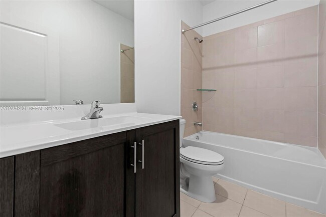 Building Photo - 2652 SE 13th St