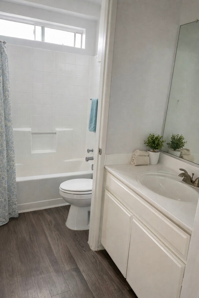 Building Photo - Crown Ridge Apartments