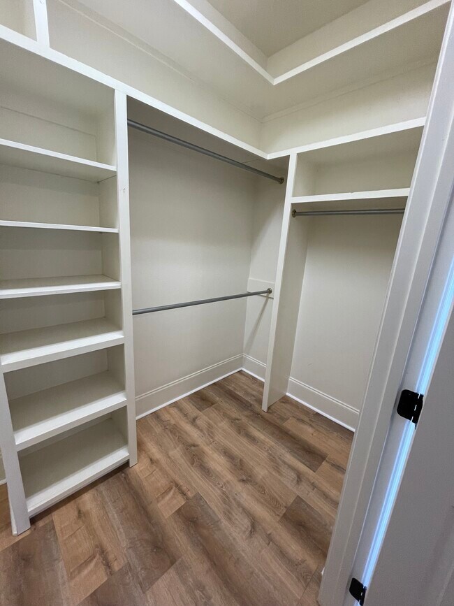 Building Photo - 1200 E Main St