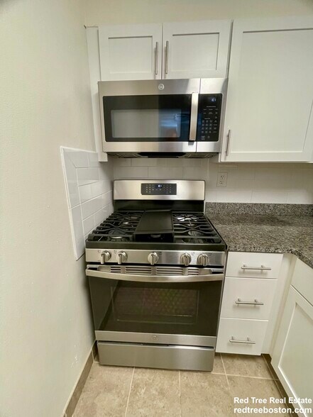 Building Photo - 185 Freeman St