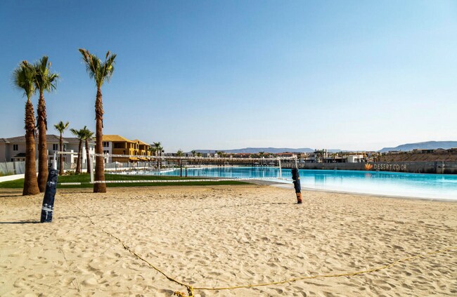 Building Photo - 5801 S Garnet Dr