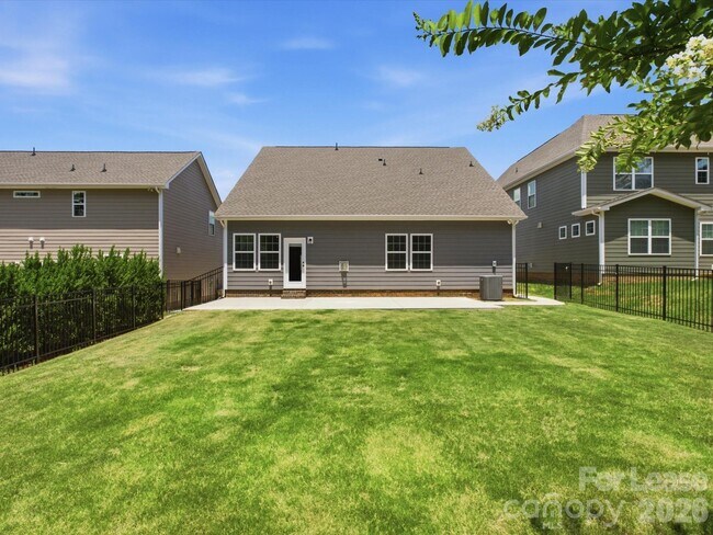 Building Photo - 1012 Whipcord Dr