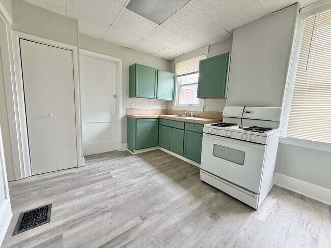 Building Photo - 1227 Ross Ave