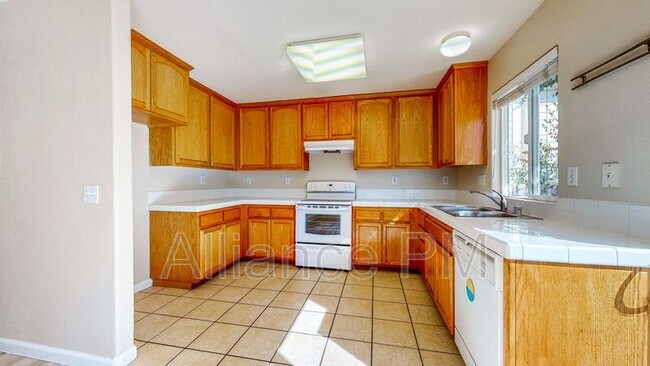 Building Photo - 1520 Humboldt St