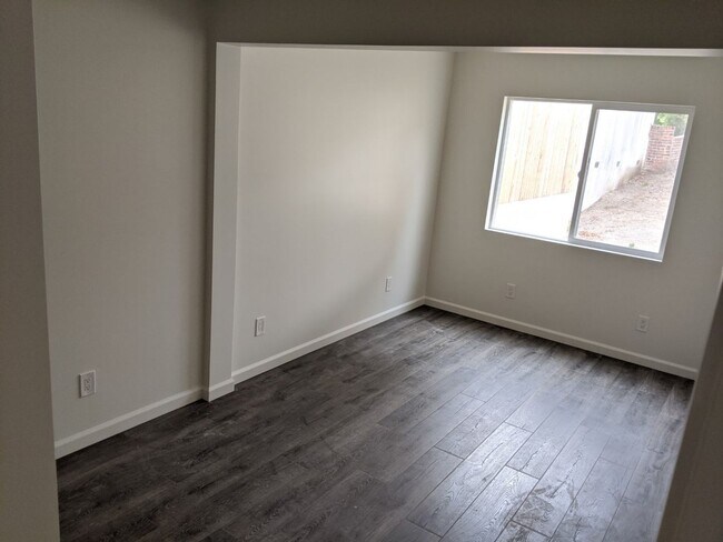 Building Photo - 694-696 Church St