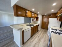 Building Photo - 6033 Estelle St