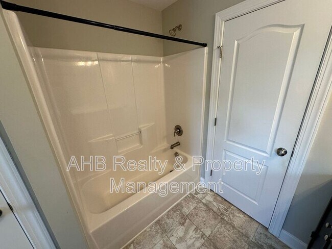 Building Photo - 850 Longleaf Pine Pl