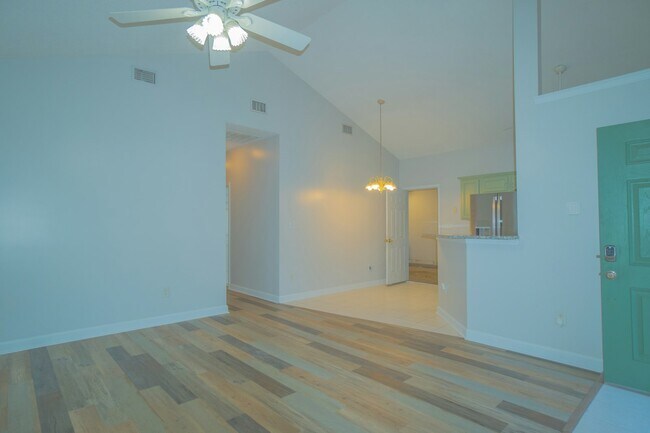 Building Photo - 156 Marsh Rabbit Dr
