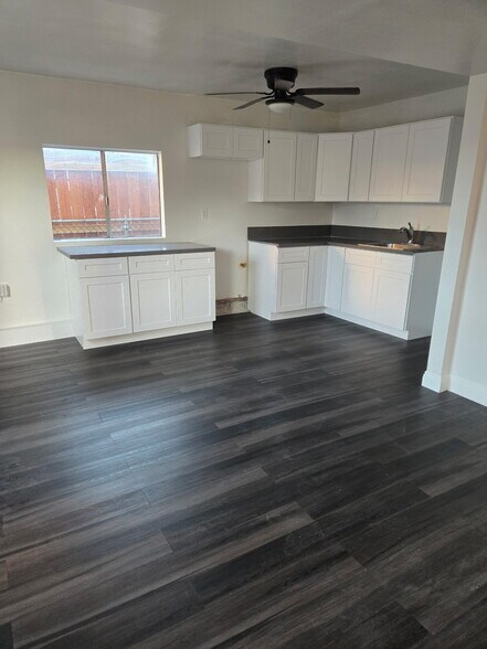 Building Photo - 5158 Wood Ave