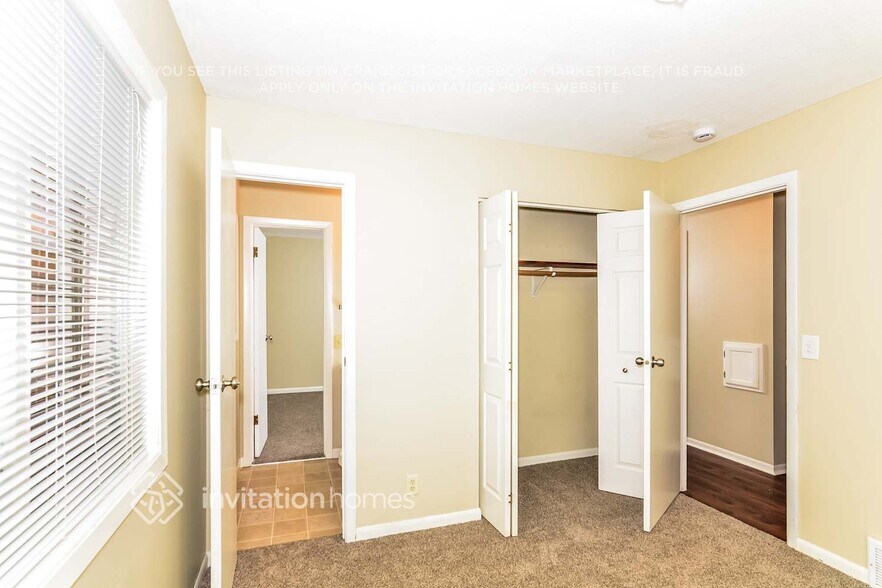 Building Photo - 944 Beacon Ln