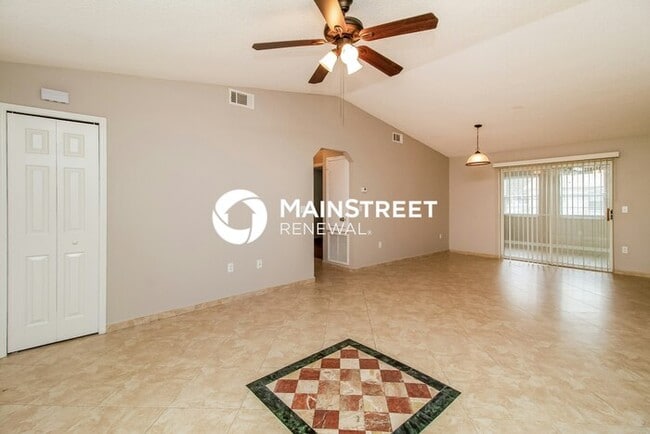 Building Photo - 3 Bedroom Pet-Friendly Home in Kissimmee, ...