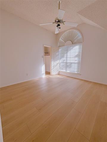 Building Photo - 1437 Sussex Dr