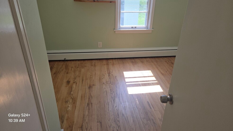 Bedroom - 2229 Winnebago St