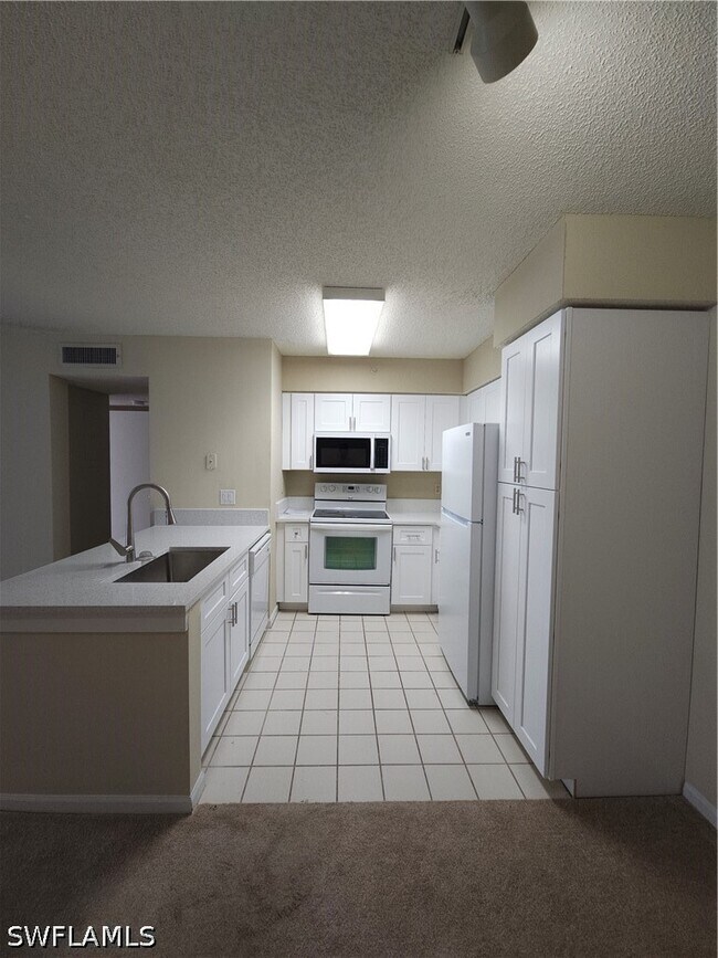 Building Photo - 13631 Eagle Ridge Dr