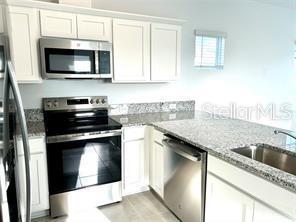 Building Photo - 6553 Treehouse Ln