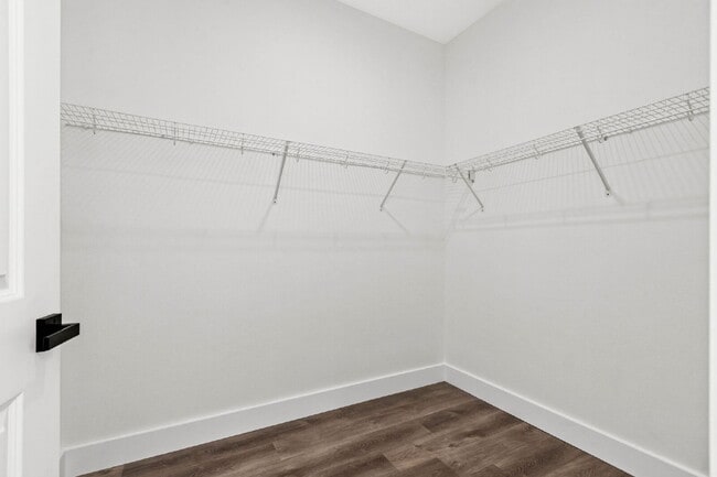 Building Photo - 3 Bedroom Townhouse in Tampa Heights