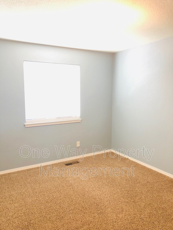 Building Photo - 2208 Merlot Ct