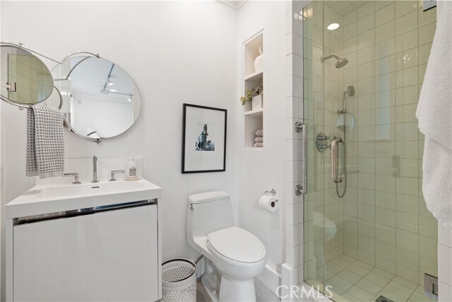 Building Photo - 2411 Bayshore Dr
